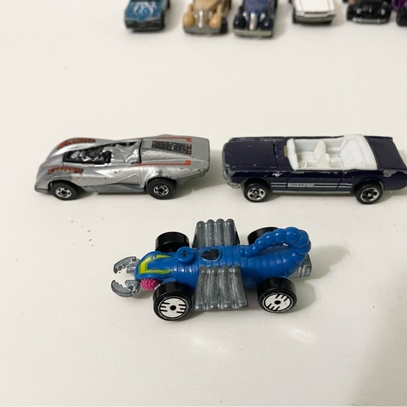 Lot of 12 Vintage Hot Wheels Diecast Cars - Picture 8 of 16